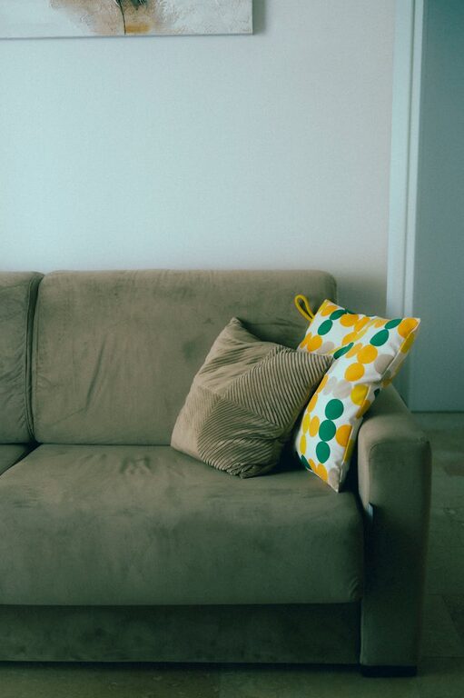 Tips for Creating a Cozy and Inviting Living Space at Home